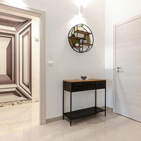 New And Modern Daire